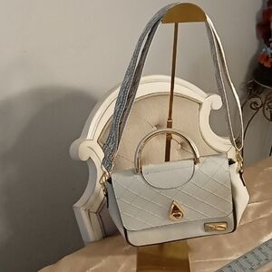 Bella Russo Elegant White Quilted Handbag